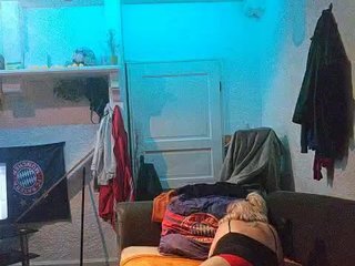 Erootiline videovestlus BiInTrier