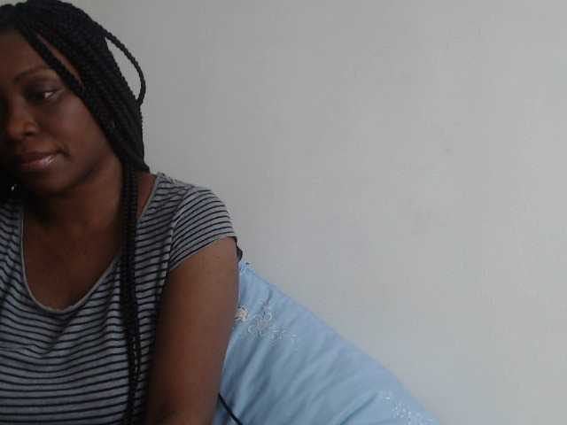 Fotod BlackSensualx I want to interact with a romantic and cultured man who will lead me to dream beyond who I am ....