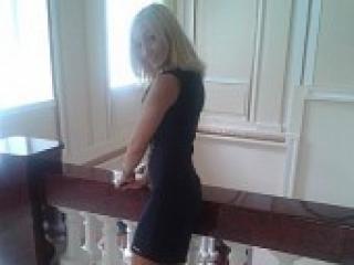 Profiili foto blondika