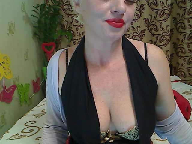 Ringhäälingupildid BlondySquirt