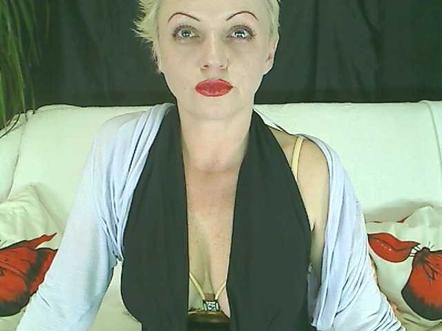 Ringhäälingupildid BlondySquirt