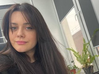 Erootiline videovestlus BloomWithMarry