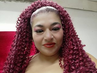 Erootiline videovestlus BrianaSquirt