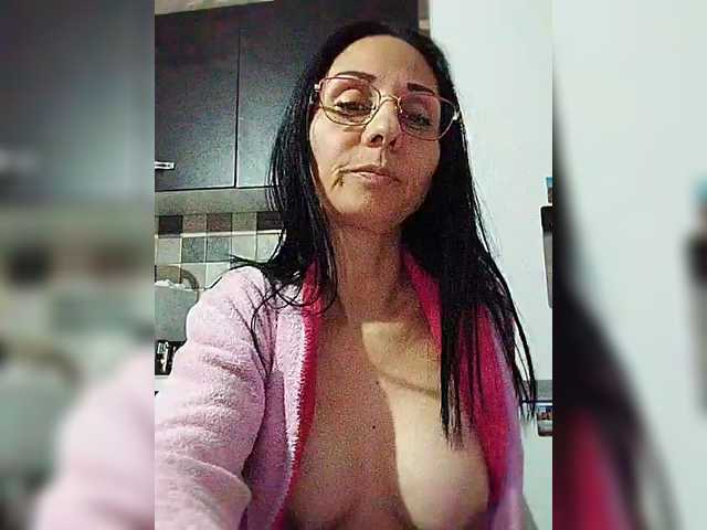 Ringhäälingupildid Brunetasexy1