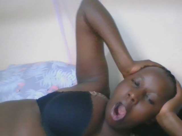 Ringhäälingupildid Busty-Barbie