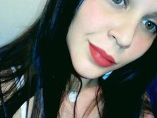 Erootiline videovestlus bustyfiery