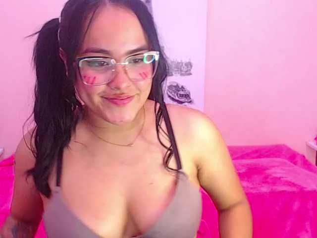 Ringhäälingupildid CamiiMoon