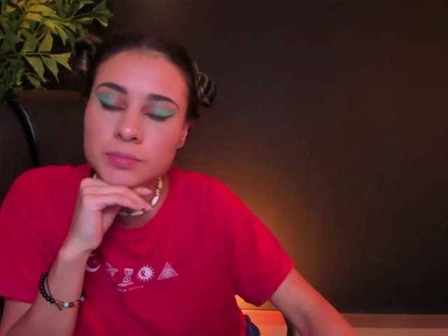 Fotod CamilaMonroe let me suck your dick, I am really good in that, dildo show + deep Throat at goal 482 ♥