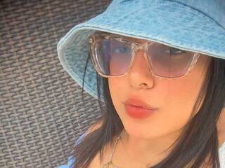 Erootiline videovestlus CamilaNaughty