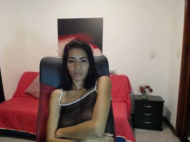 Fotod canela-rose I want to use my new toy help me with that and enjoy #milf #ass #latin #horny #brown #vanezolana