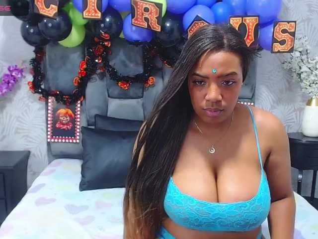 Fotod CarolineCruz Goal: Come and relax with my body full cover in oil, play with my favorite vibrations