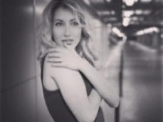 Erootiline videovestlus carriejones