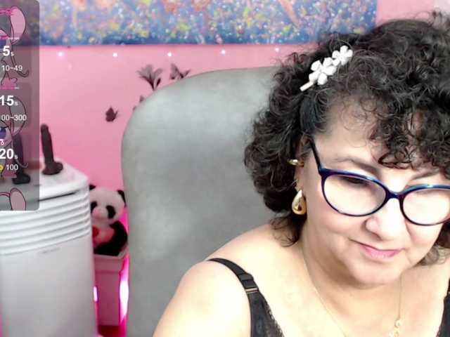 Fotod cataleya-mom mom horny play bogboobs and squirt for you