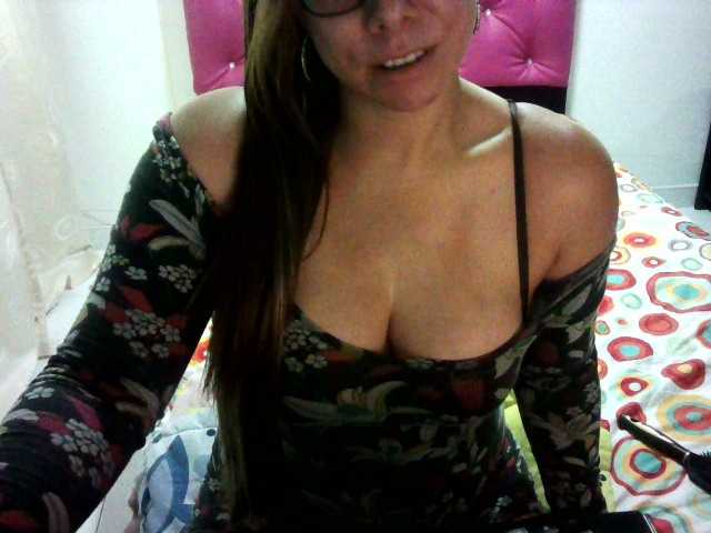 Fotod charlotee3 Help me with my goal 888 Offer of the day C2C 60 TK and we masturbate together