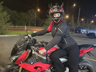 Erootiline videovestlus Charodeyka
