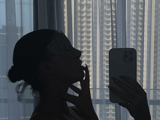 Erootiline videovestlus CharRoseX