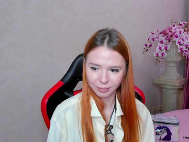 Ringhäälingupildid ChloeDesire