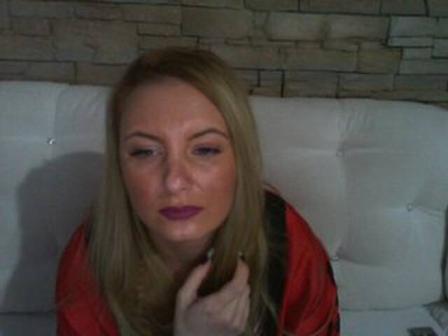 Ringhäälingupildid ChristinaHotX