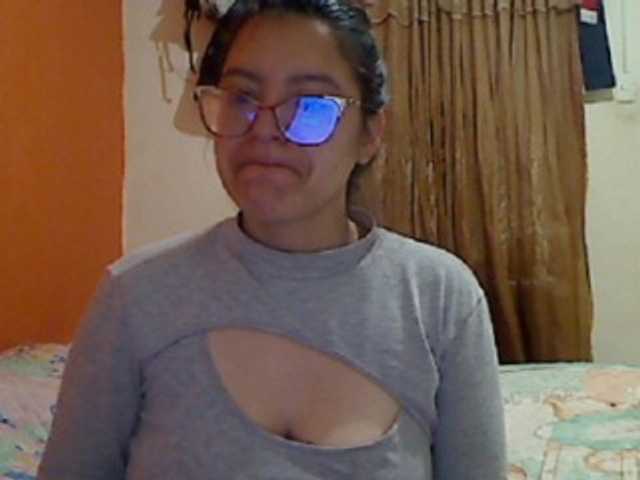 Fotod cleohot latina#boobs#ass#glasses#cum#feet#lovense