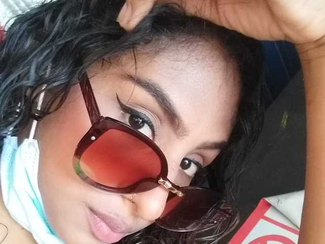 Profiili foto conniehilton