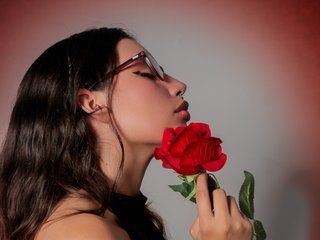 Erootiline videovestlus CoralineSanchez