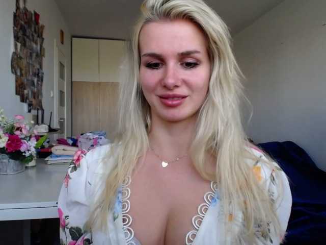 Ringhäälingupildid Cornelia22hot