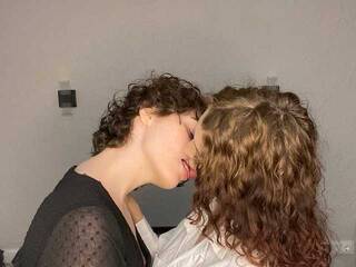 Erootiline videovestlus couplesilkk