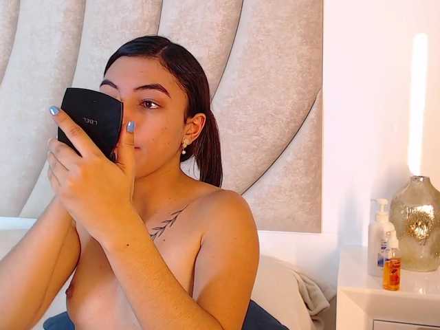 Fotod CrisGarcia- hey I'm Cris! ❤ 122 tk instant naked and playful ✔ my vibe toy is ON and ready for HIGH VIBES ⚡ first goal of the day: naked twerking @sofar @total