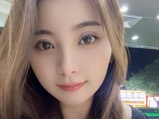 Erootiline videovestlus cry-nini