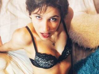 Erootiline videovestlus CumAddicted