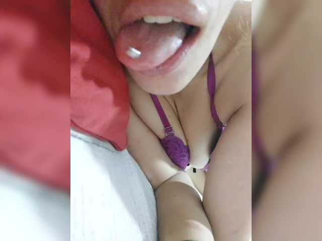 Fotod CurlyHanna #horny#pircing#tongue#nipples#perfored#milf#hottest#deeptroat#flexiblity#