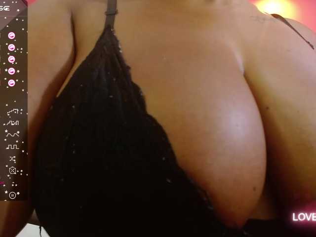 Ringhäälingupildid curvymommyy