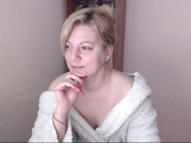 Fotod BeautyMilf Hello, LOVENSE LUSH ON /pussy/boobs/smile/PM-10/Tits-60/Ass-70/ Stand up-80/watch your cam 188/Topless-600/Naked-888/Play-1010/Play toy-1800