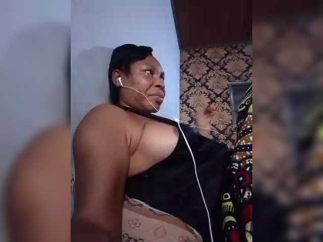 Ringhäälingupildid Thicknipples