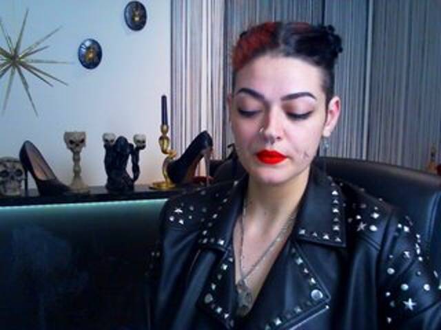 Ringhäälingupildid DaemonInk