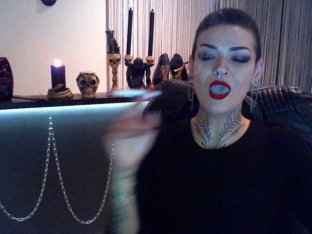 Ringhäälingupildid DaemonInk