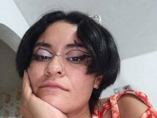 Erootiline videovestlus DaenerysNaughty