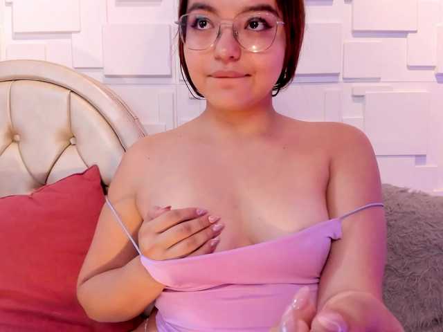 Fotod DakotaJade I feel like playing with my boobs @remain PVT OPEN lush on