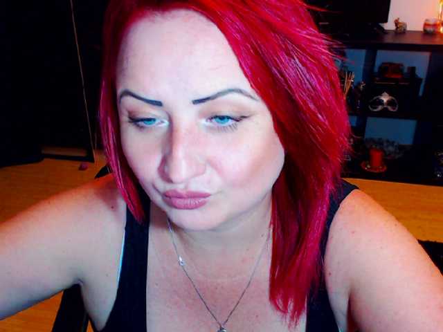 Ringhäälingupildid KinkyDomina