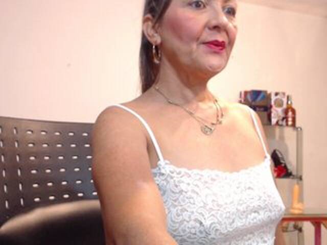 Ringhäälingupildid SquirtNstyGrl