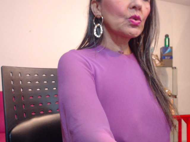 Ringhäälingupildid SquirtNstyGrl