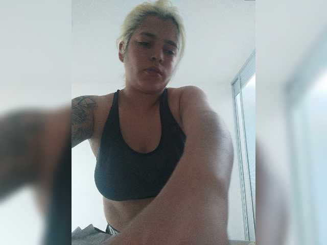 Ringhäälingupildid DirtyTeens18