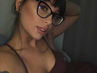 Erootiline videovestlus DivineTaste