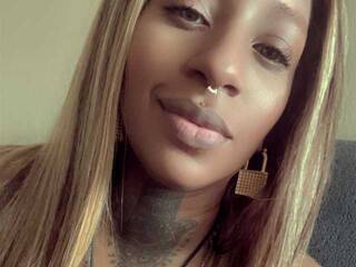 Erootiline videovestlus DomCherrired