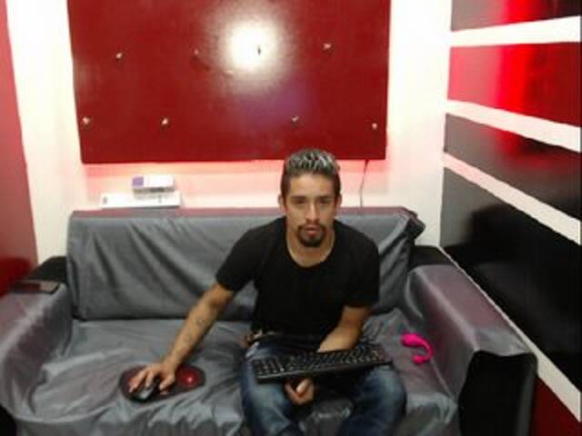 Ringhäälingupildid domcherry