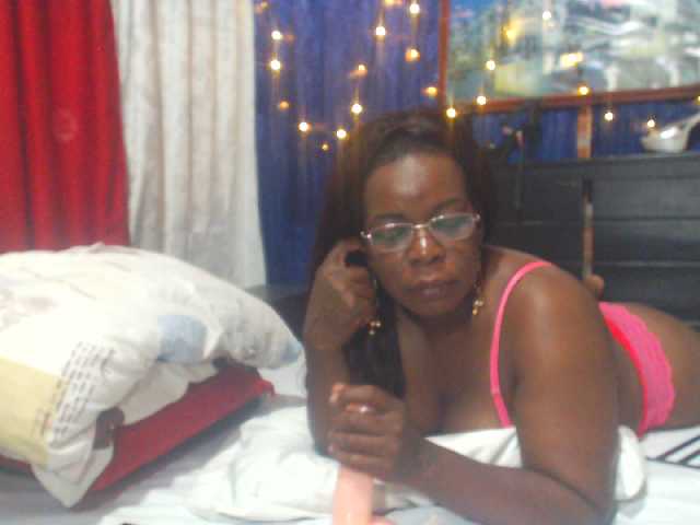 Ringhäälingupildid EBONYBLACKa