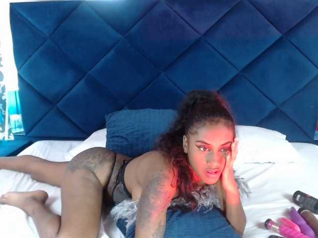 Ringhäälingupildid EbonyJohonson