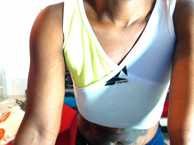Fotod EbonyShow "#ebony #hermosa #anal #latina #dildo #pussy #bigass #ass #cum #deepthroat #feet #horny #atm #naked #suck #spanks #cute #spit #daddy #tatoo #sexy #shaved"