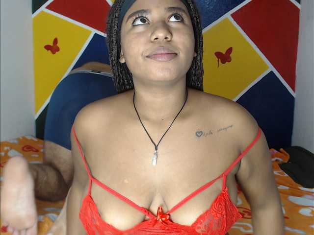 Ringhäälingupildid ElenaThreesom