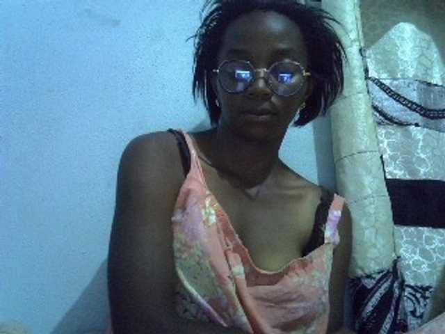 Ringhäälingupildid ElianeXhot